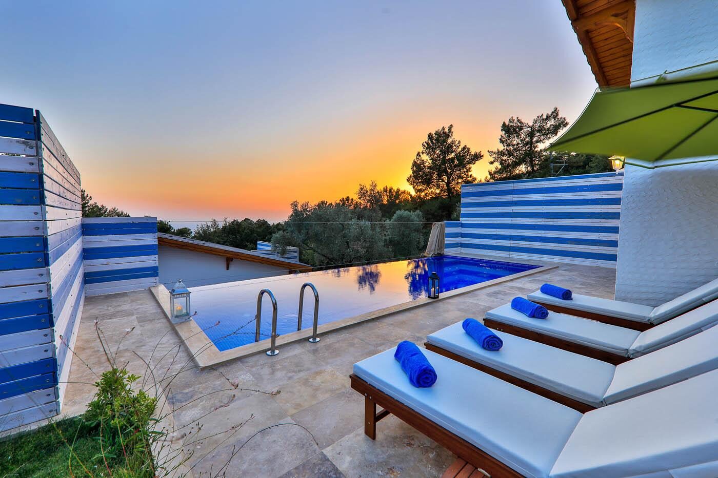 Villa Sunset Duo — 42