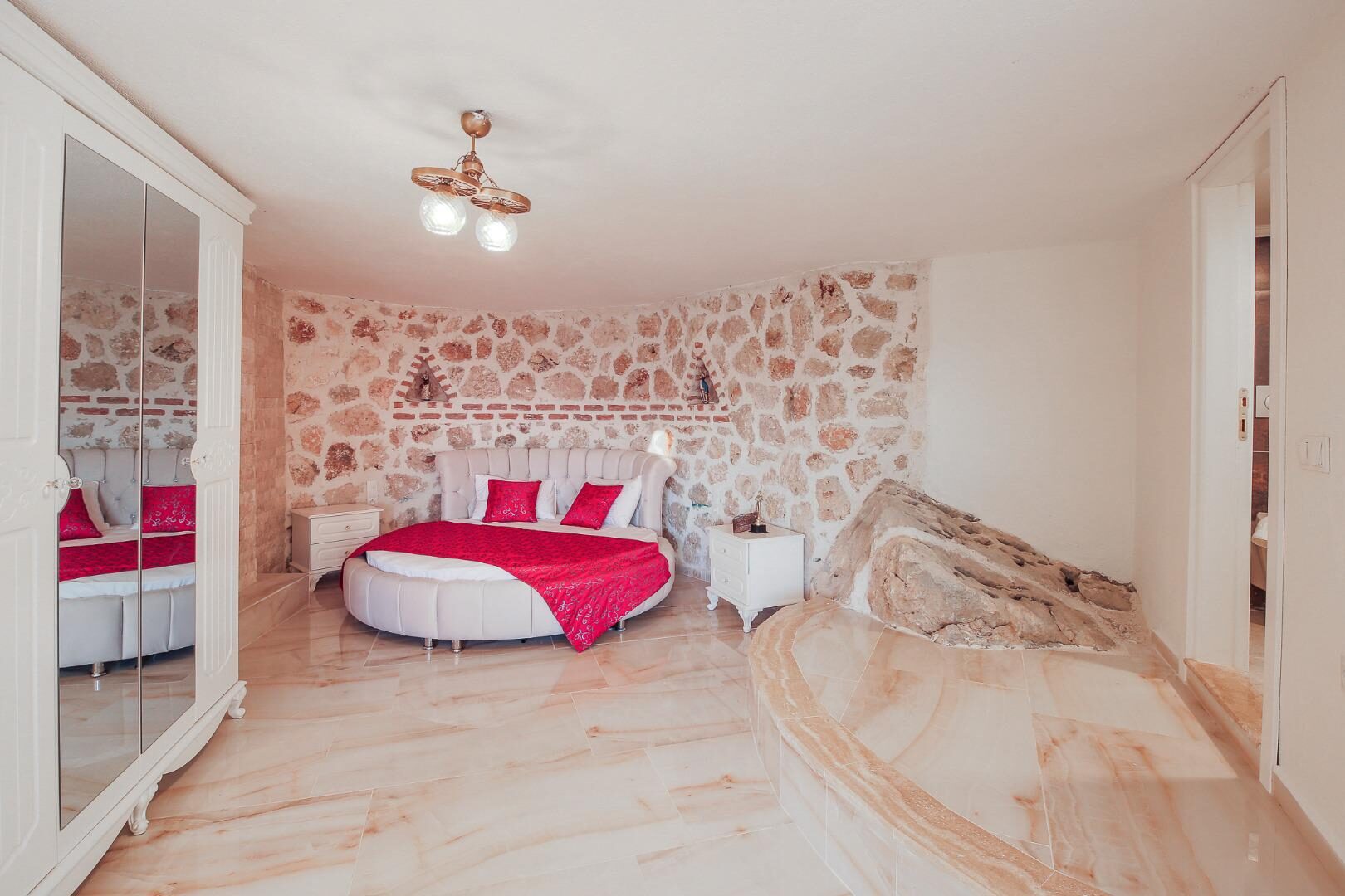 Villa Hills Stone Heart — 5