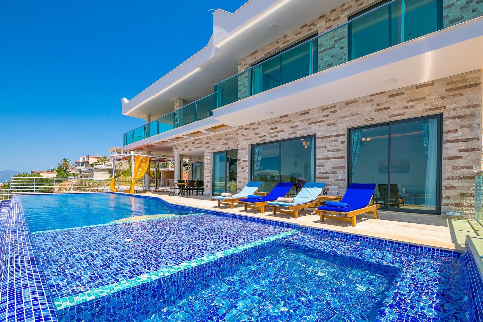Villa Hills Şato — 2