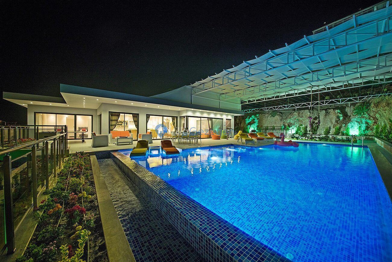 Villa Alis — 1