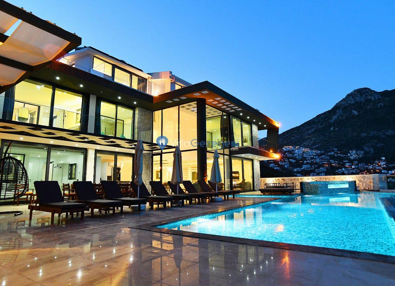 Villa Unlimited 2 — 7