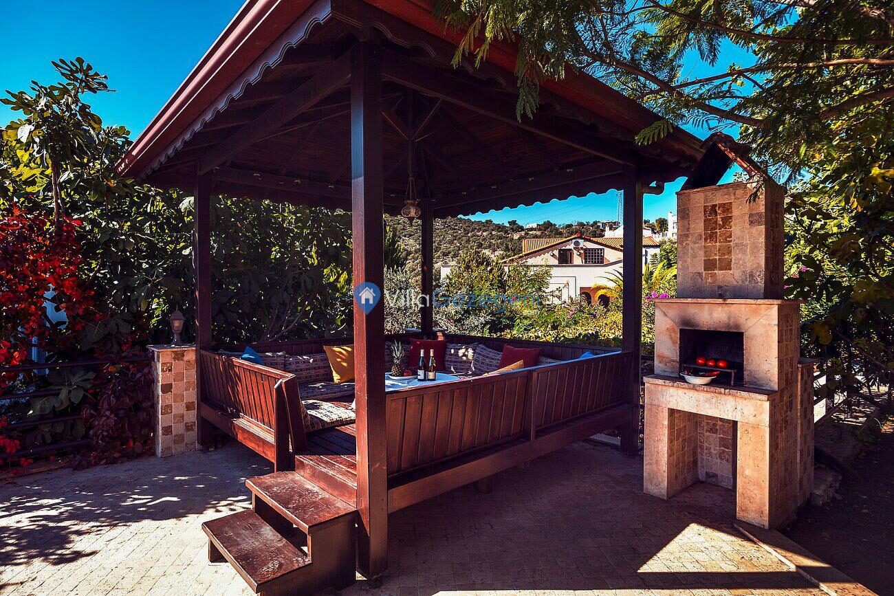 Villa Otantik — 22
