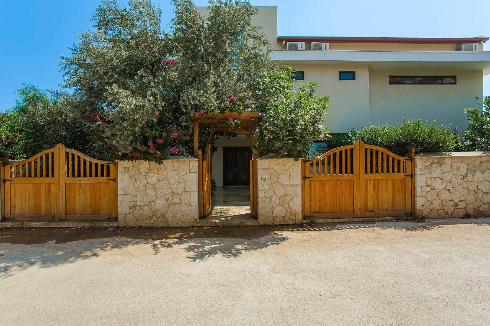 Villa Greenscape — 97