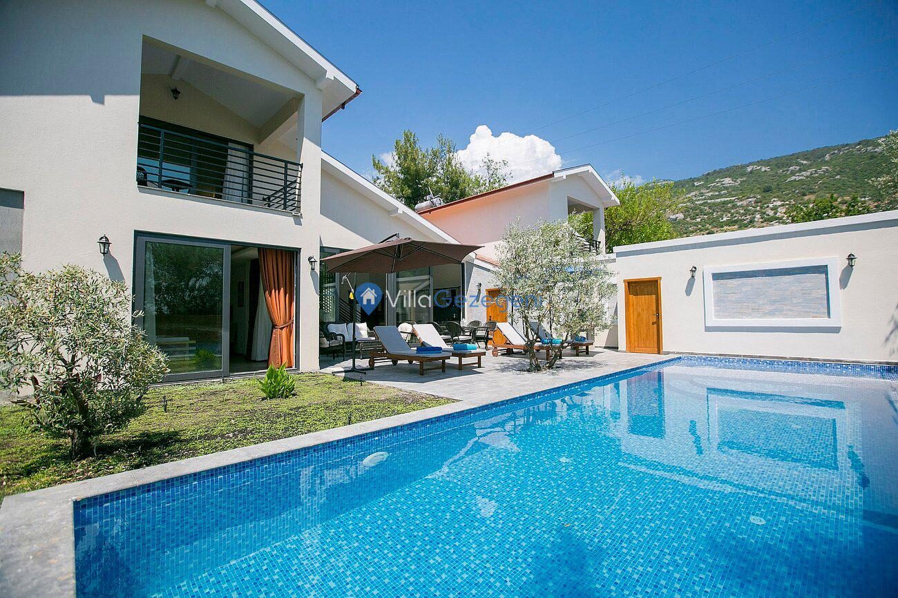 Villa Half Moon 1 — 1