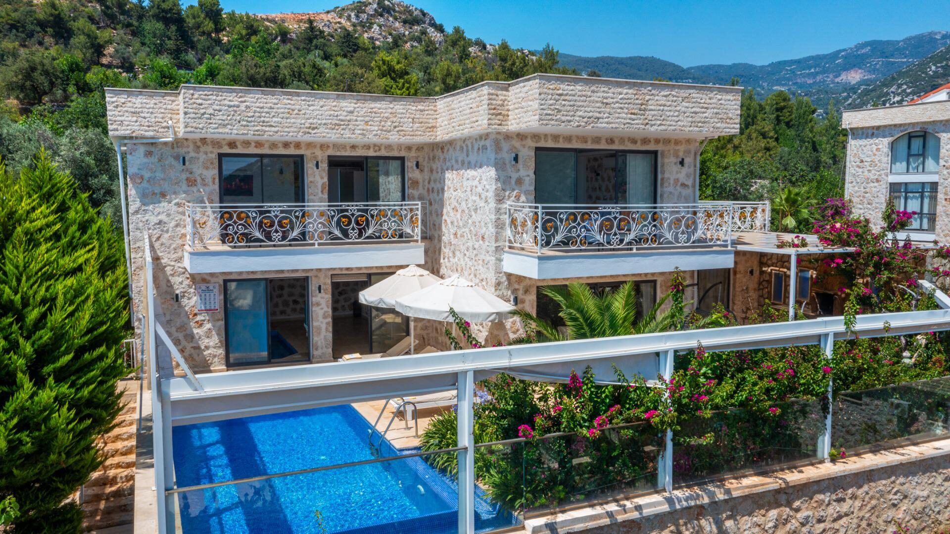 Villa Narin 9 — 1
