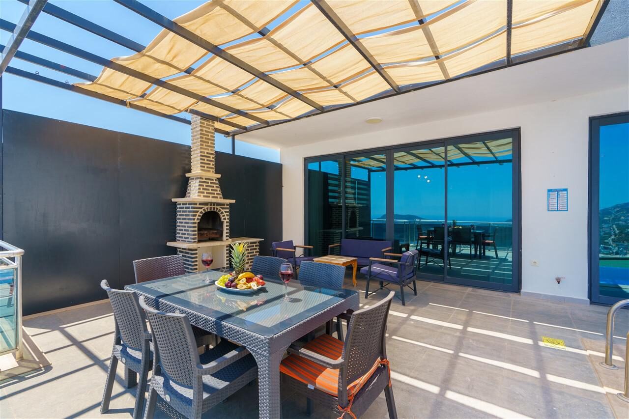 Villa Twins 2 — 7