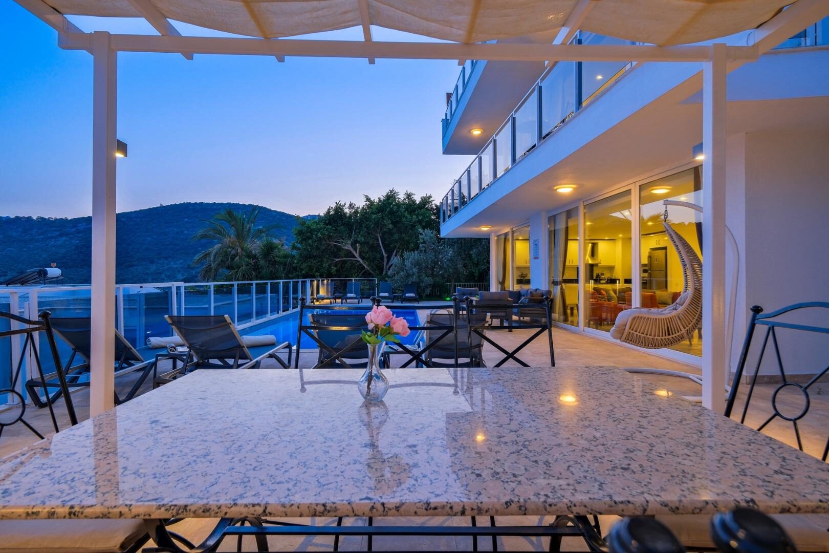 Villa Lumiere 3 — 2