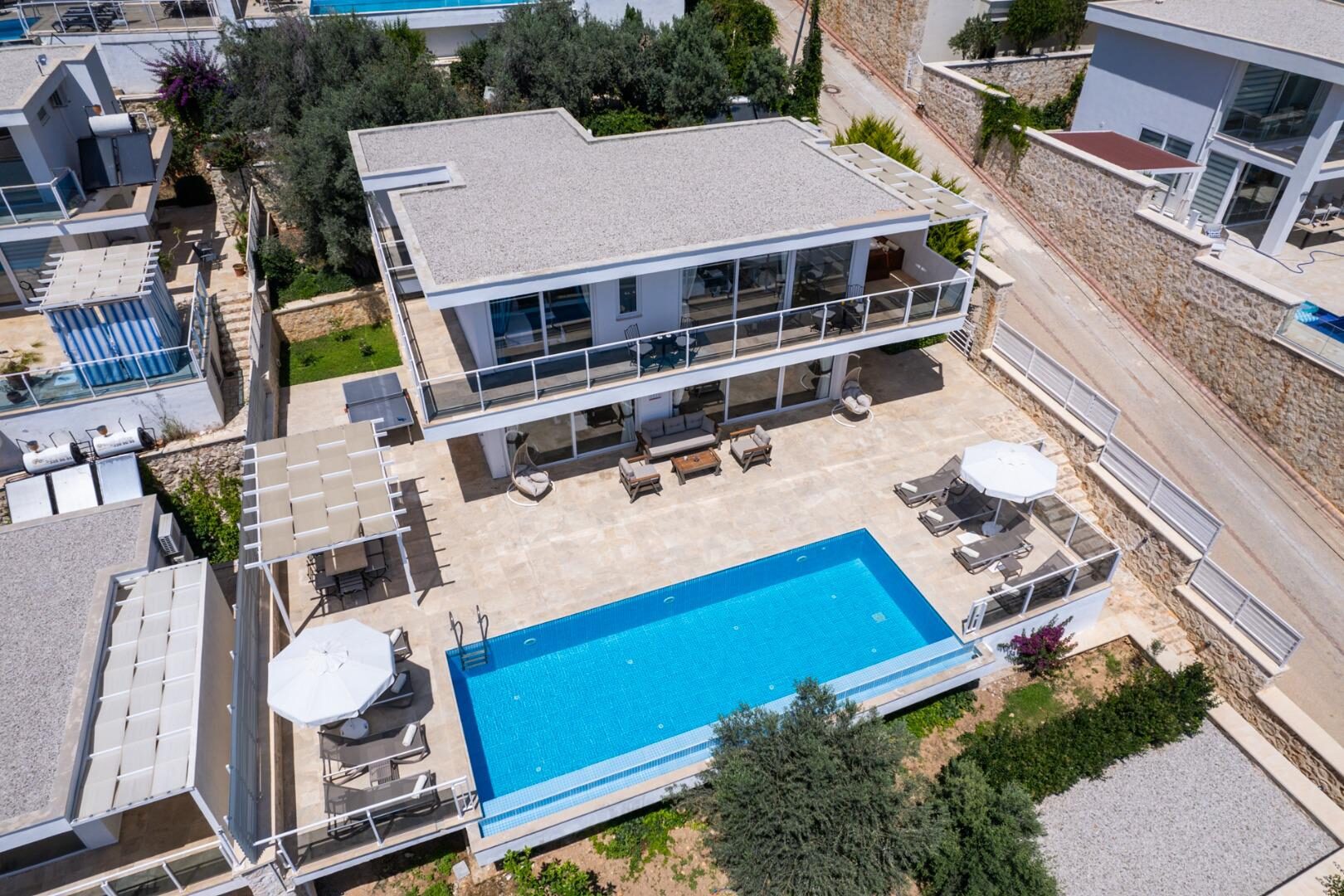 Villa Lumiere 2 — 11