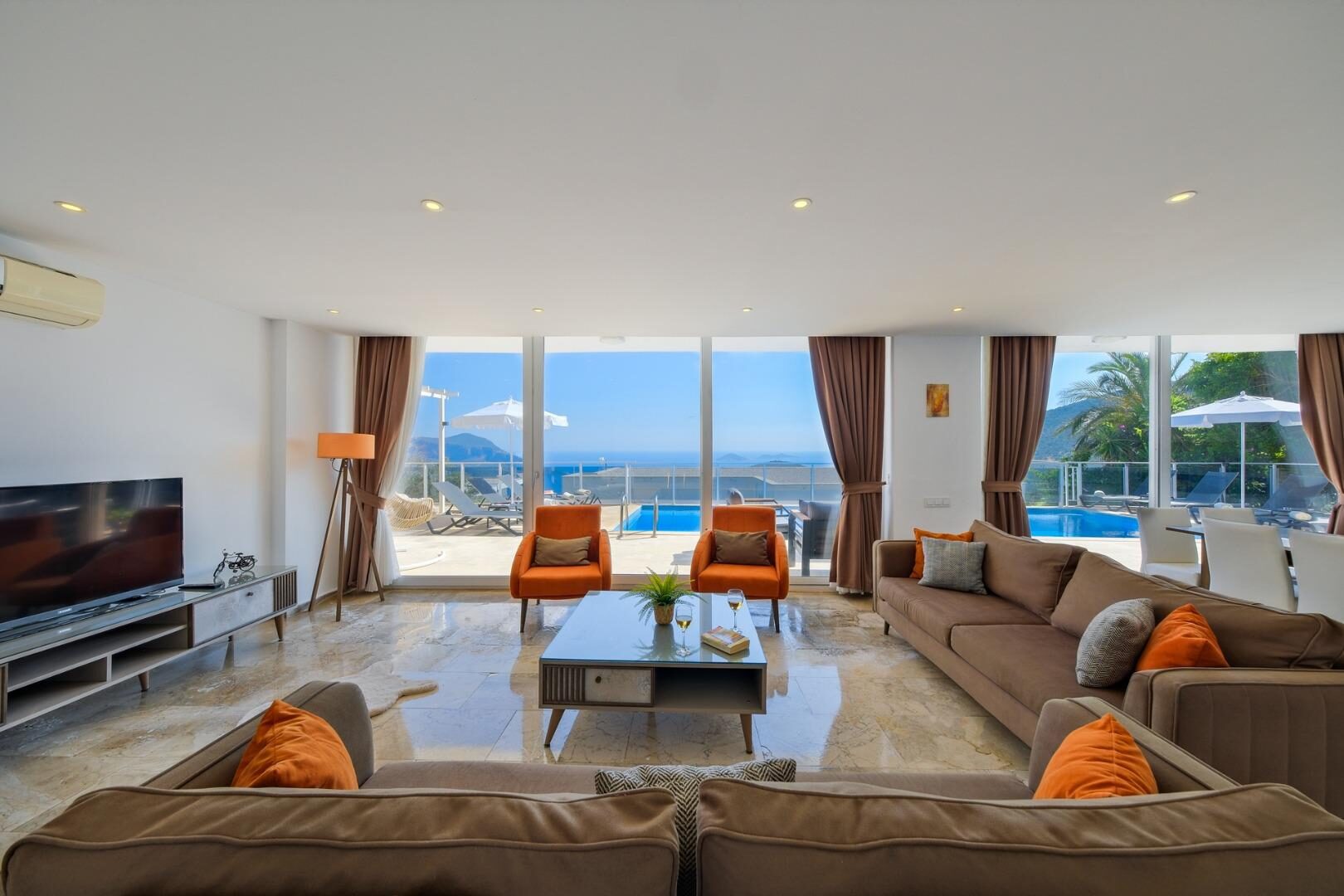 Villa Lumiere 3 — 35