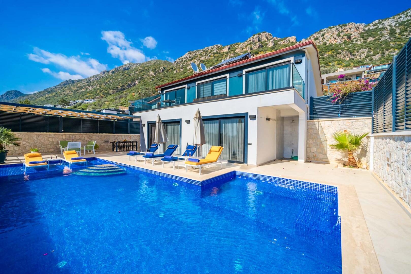 Villa Therapy 620 — 12