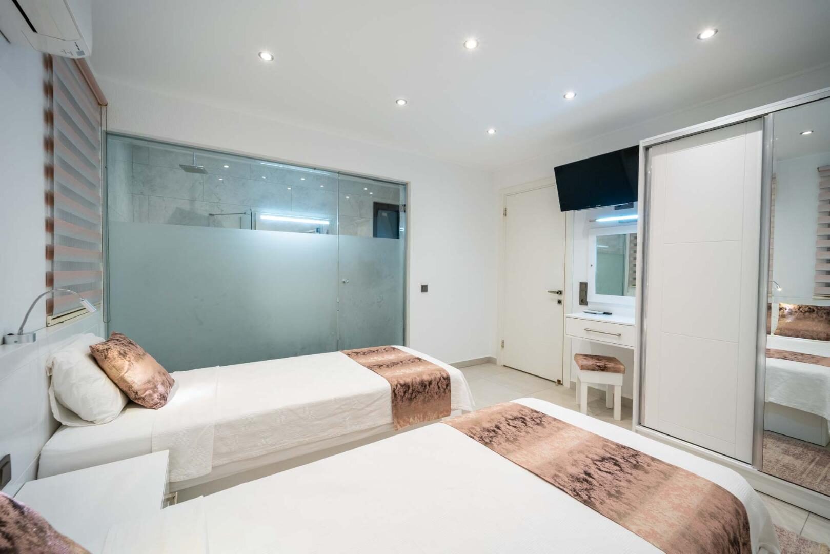 Villa Therapy 620 — 57