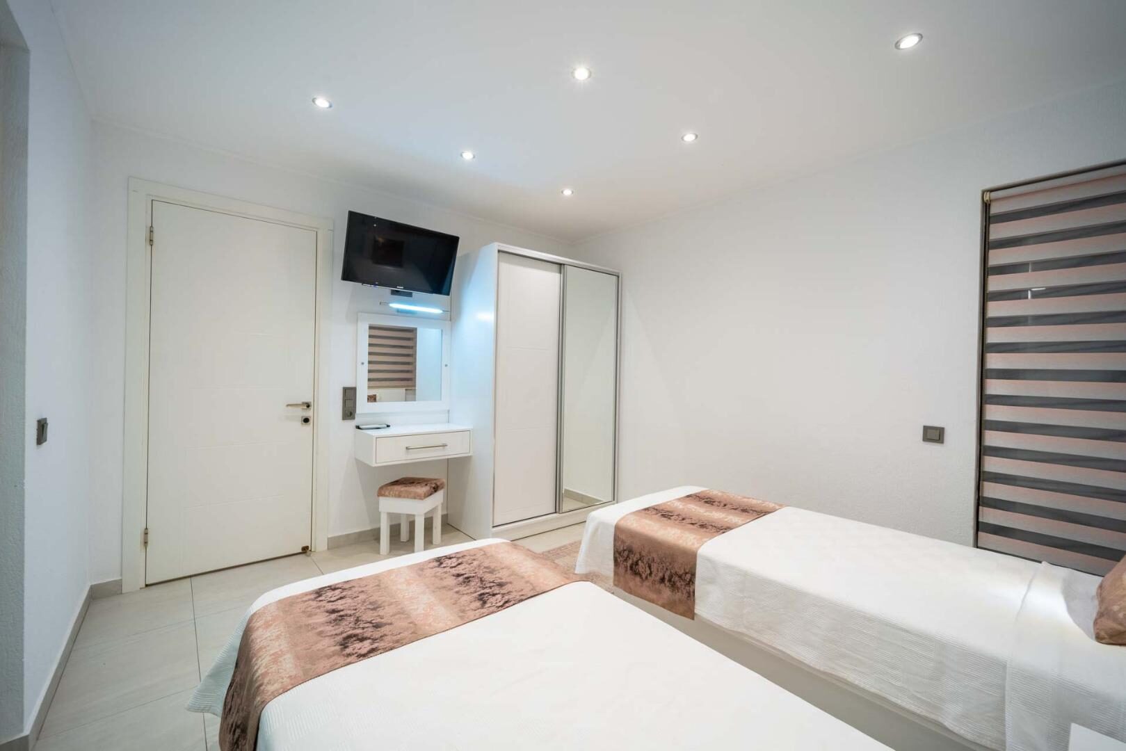 Villa Therapy 620 — 59