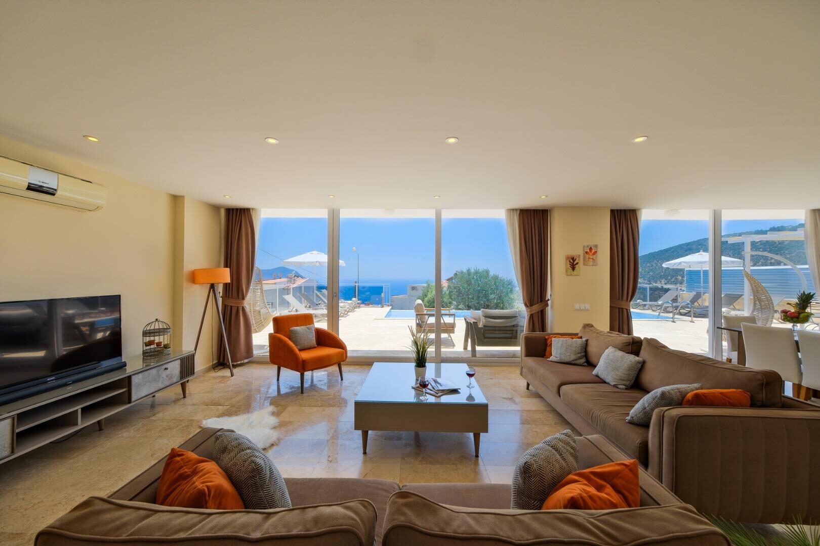 Villa Lumiere 2 — 69