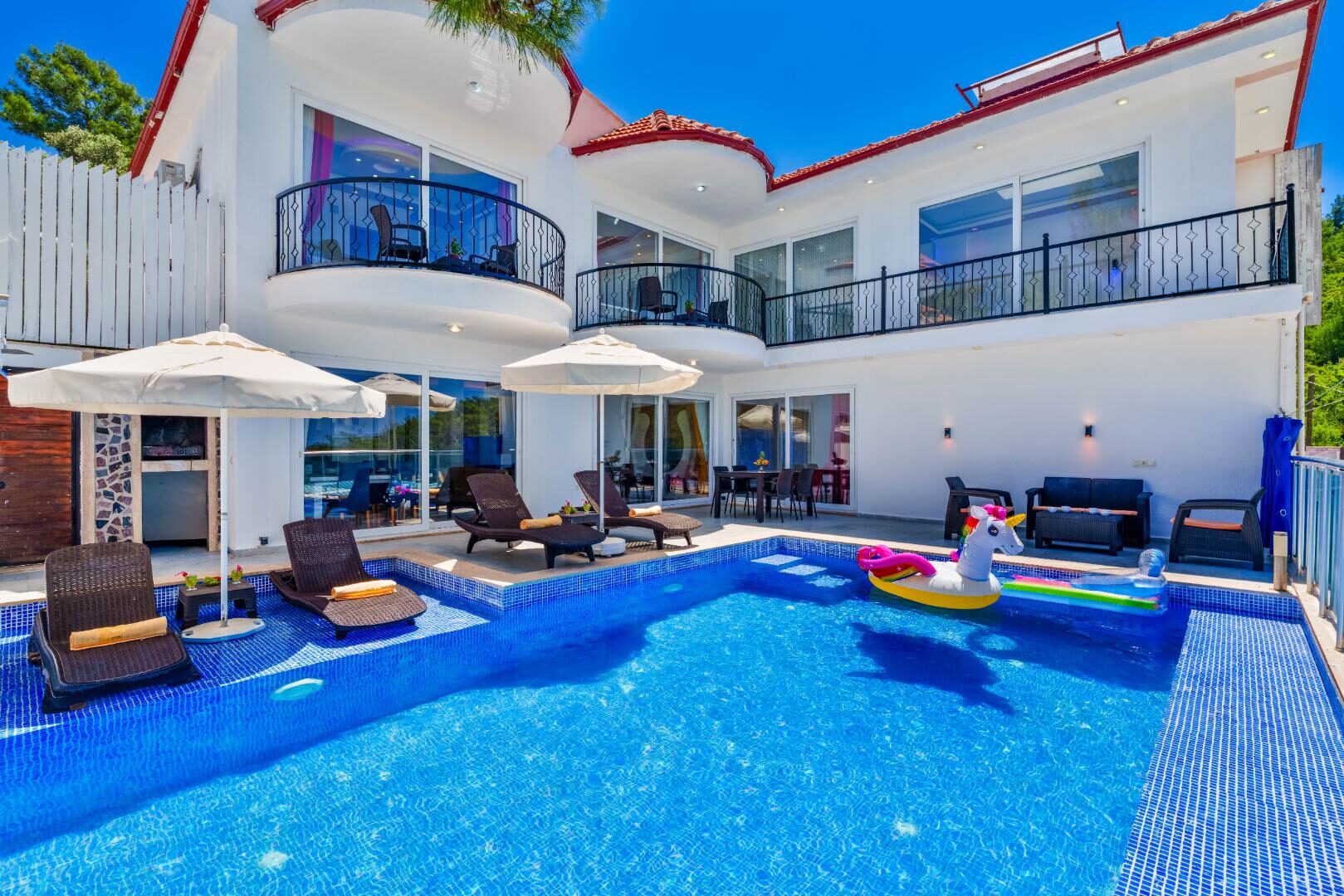 Villa Saray — 1