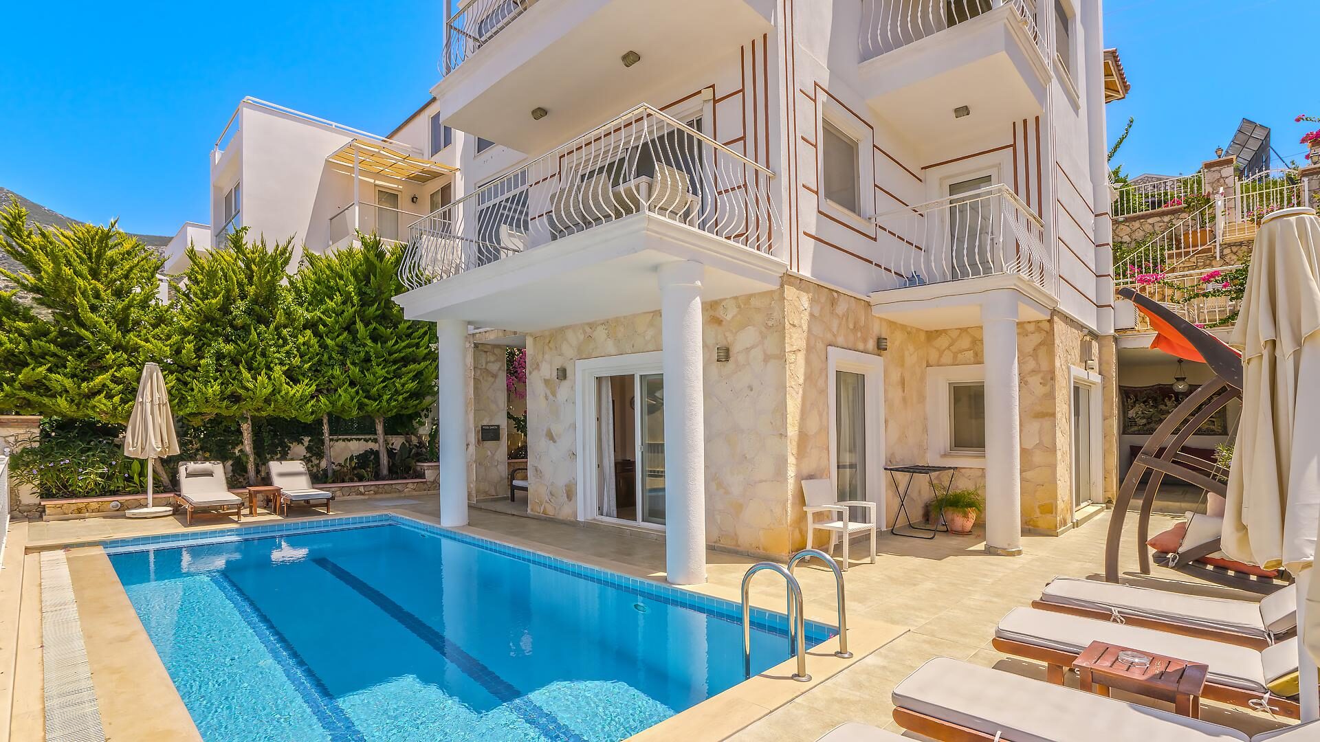 Villa White Star — 1