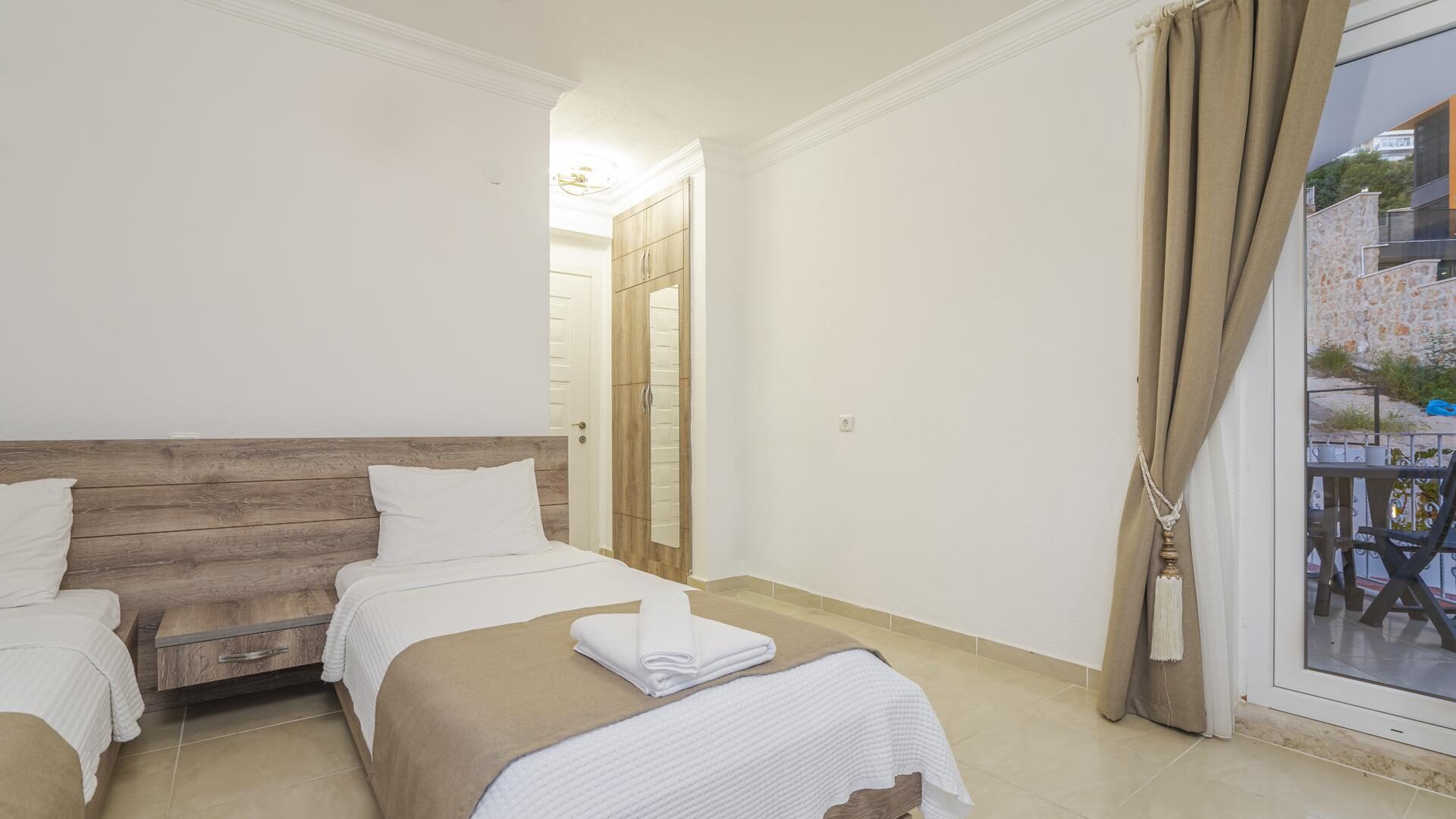 Villa Alica — 74