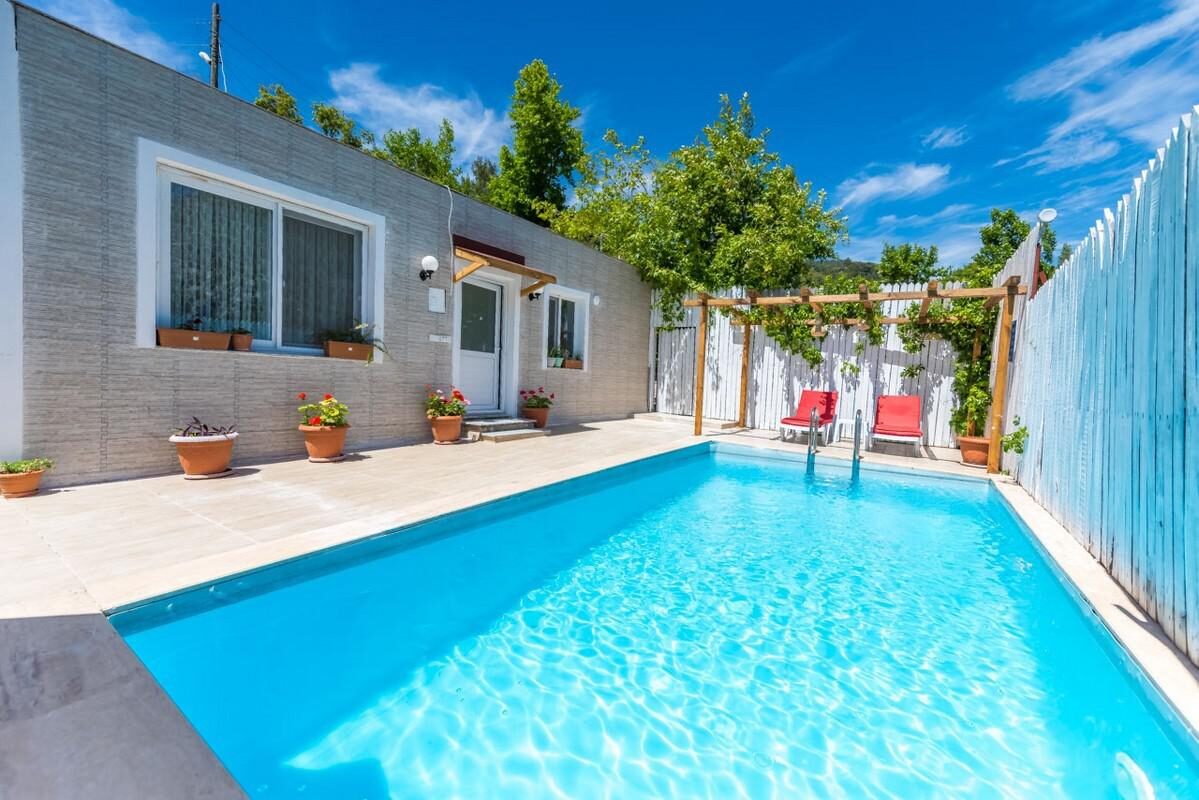 Villa Pandora 1 — 2