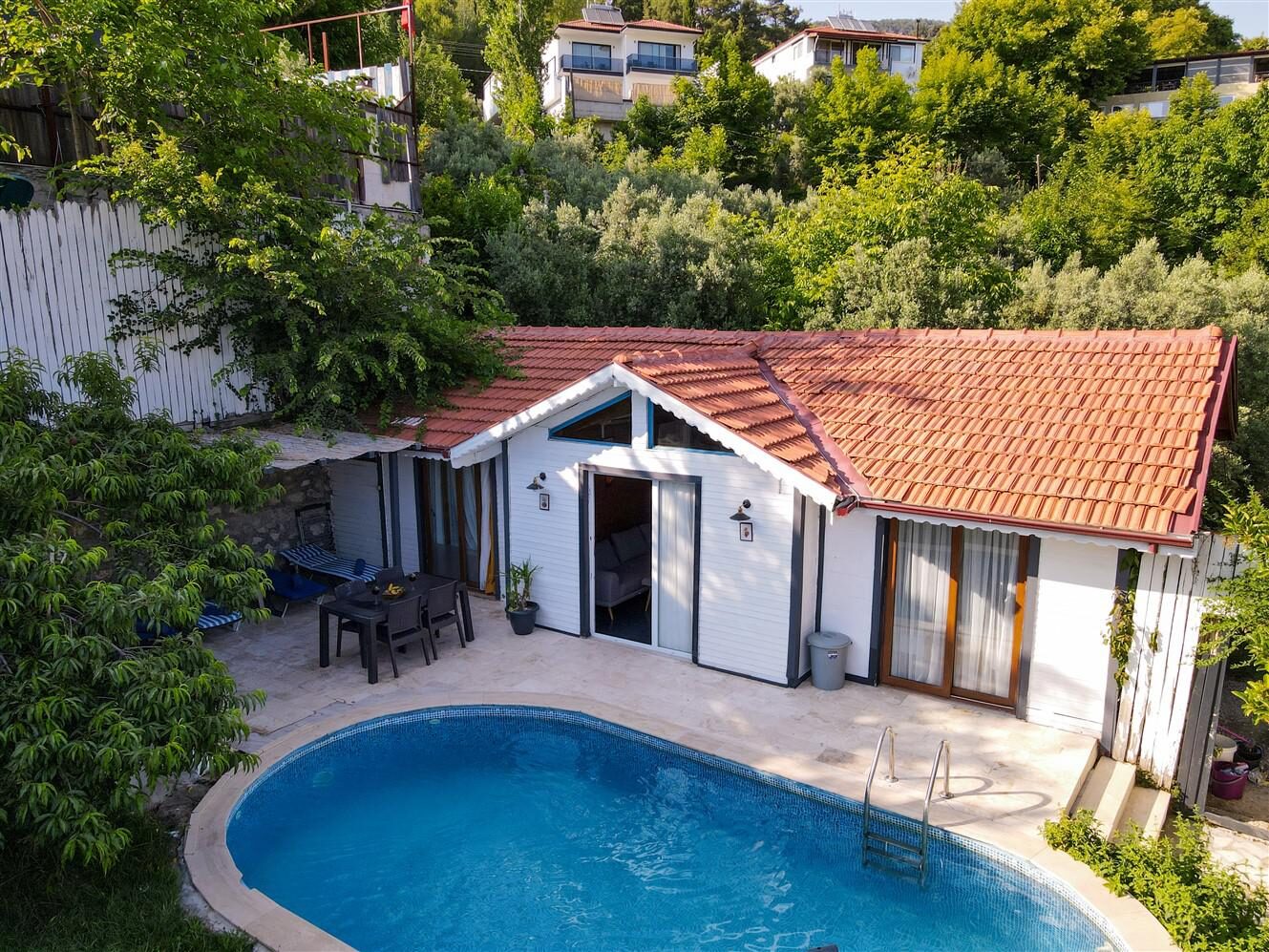 Villa Pandora 3 — 1