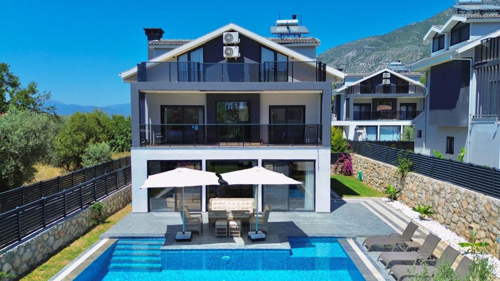 Villa Ranya — 1
