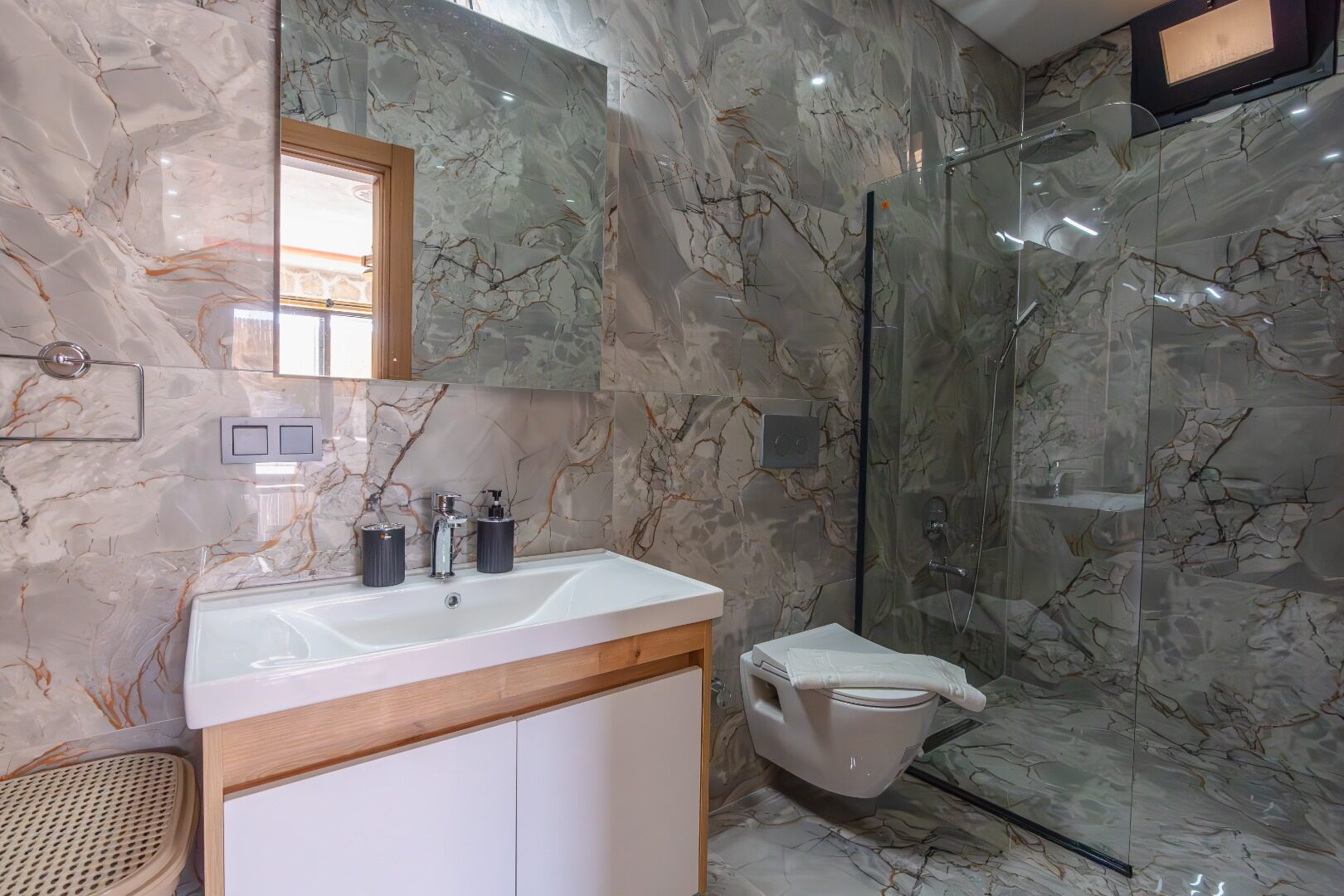Villa Enes Wiev 2 — 84