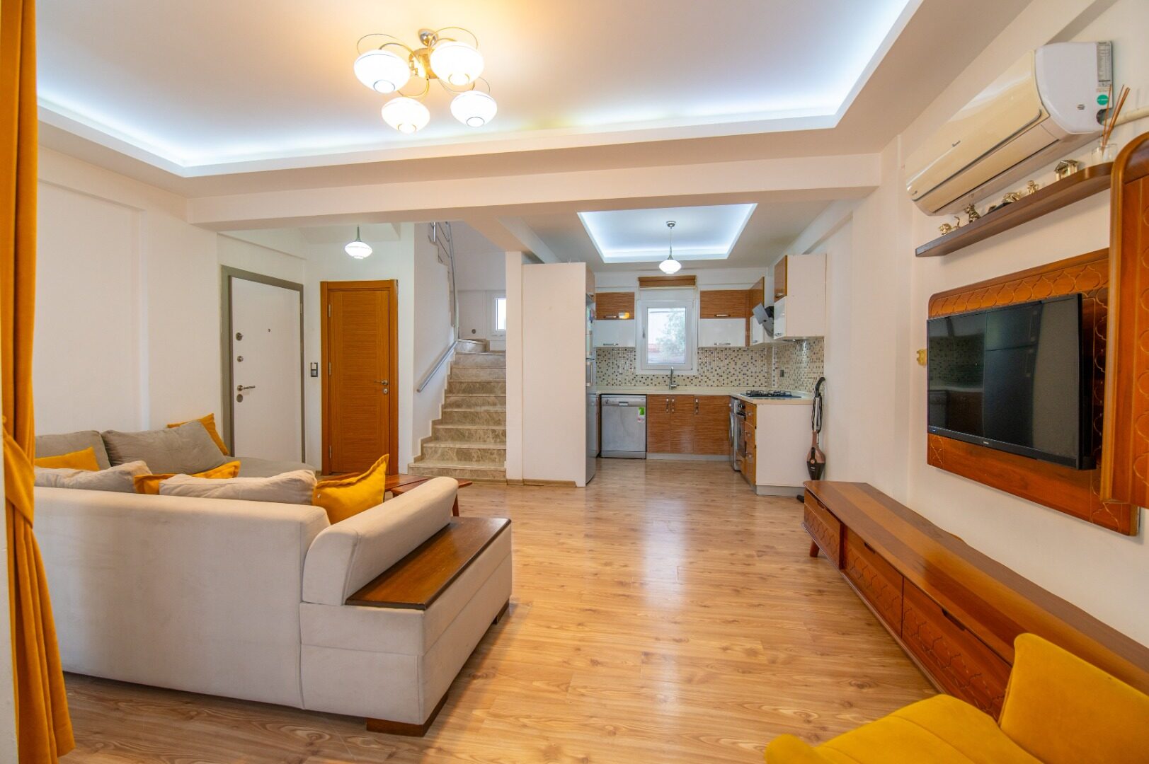Villa Anka 8 — 24