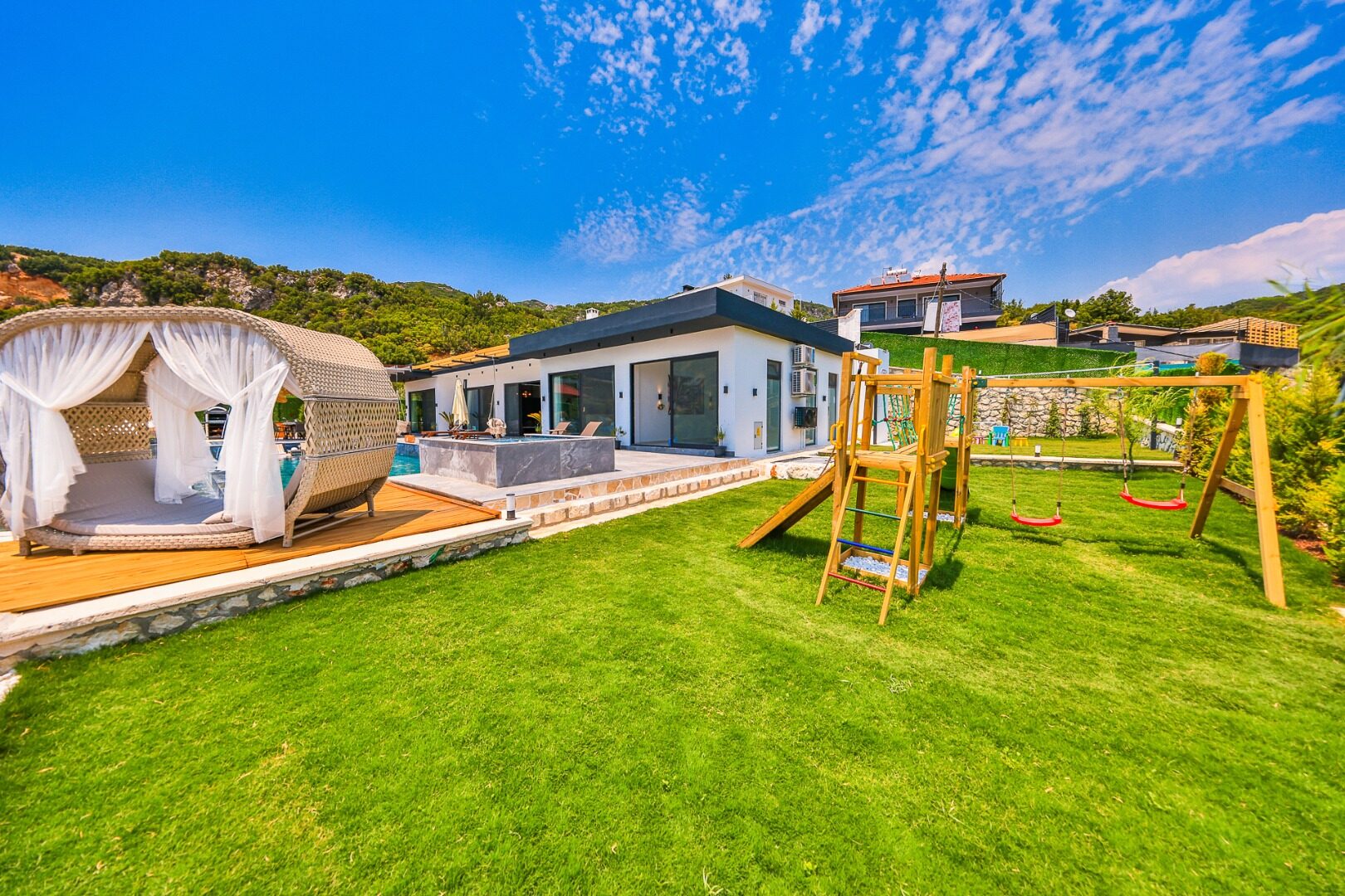 Villa Free — 110