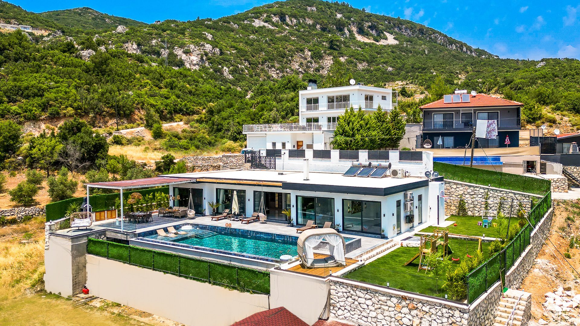 Villa Free — 144
