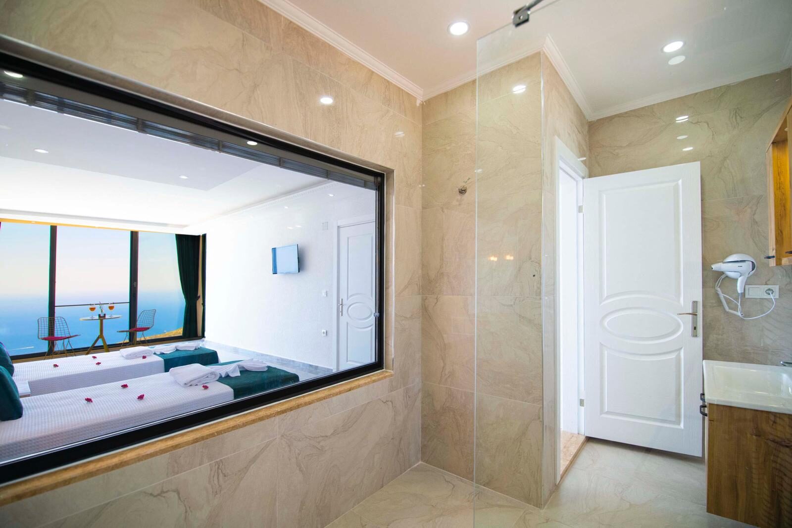 Villa İzo — 102