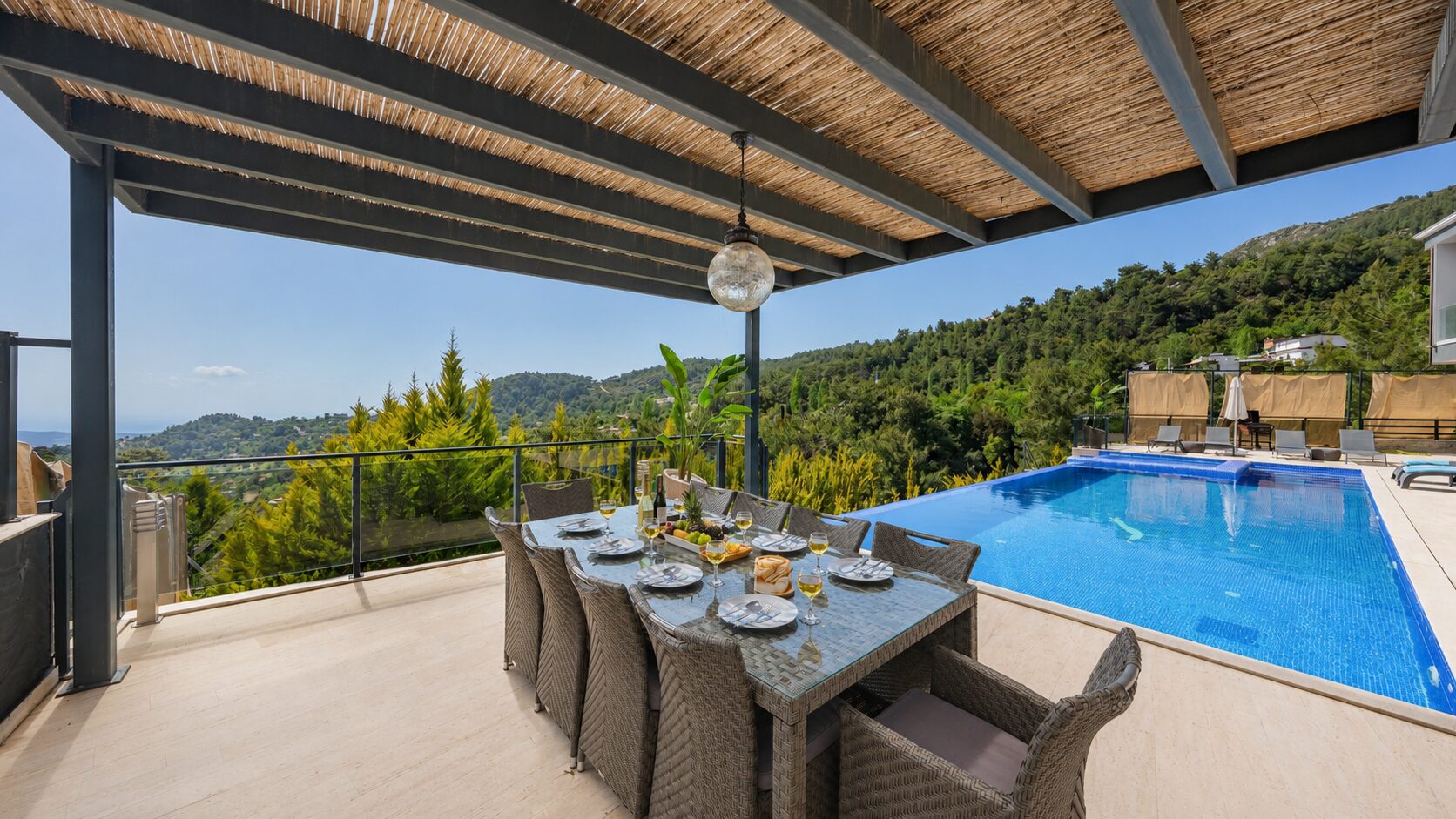 Villa Velaris — 1