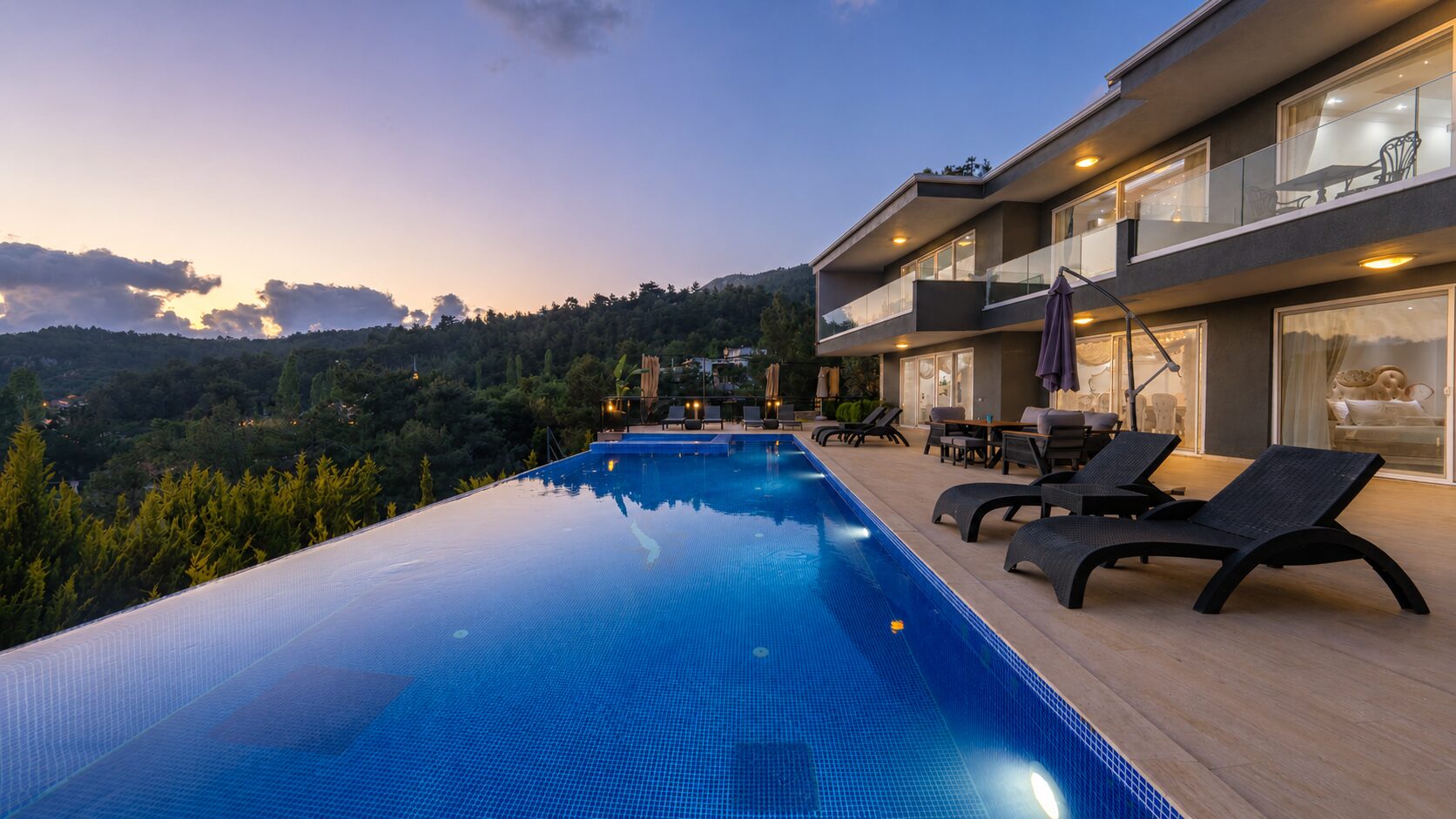 Villa Velaris — 13