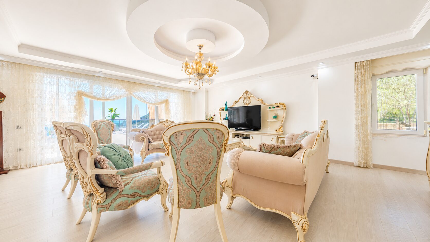 Villa Velaris — 17