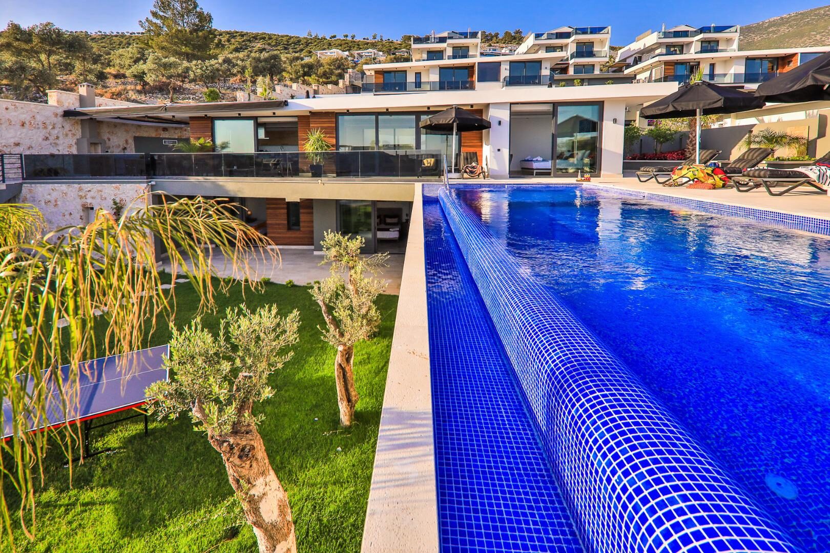 Villa Dreams — 82