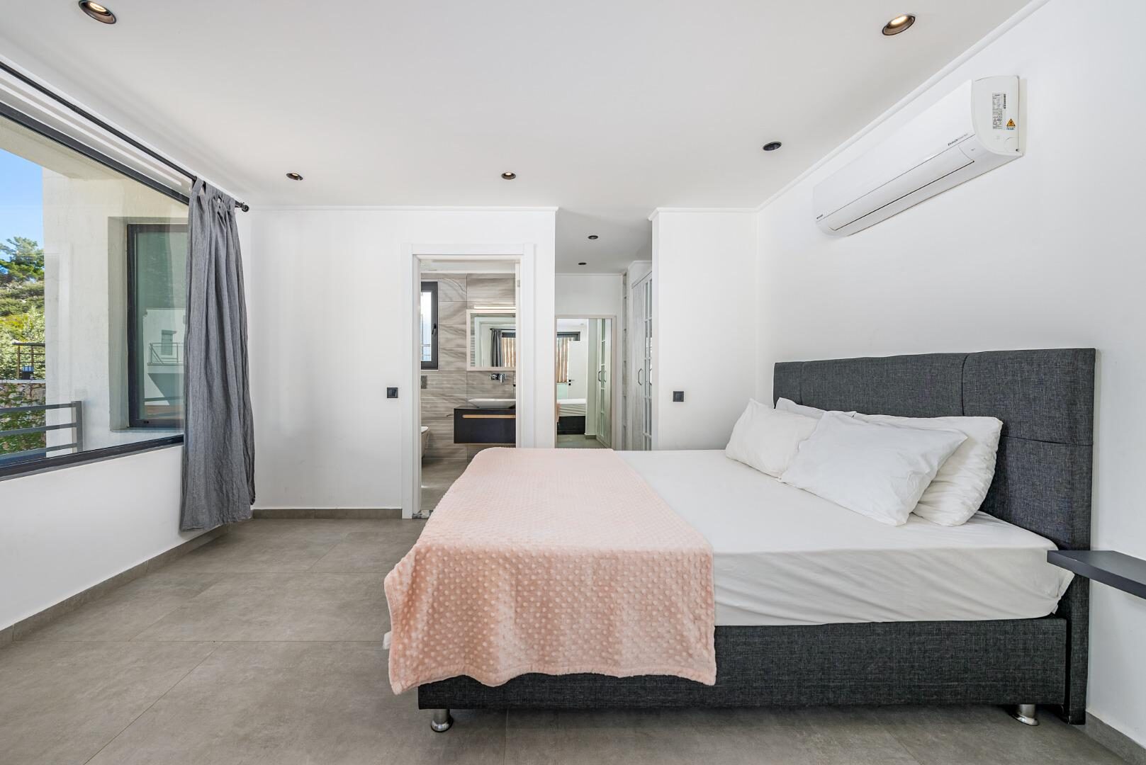 Villa Lalin — 26