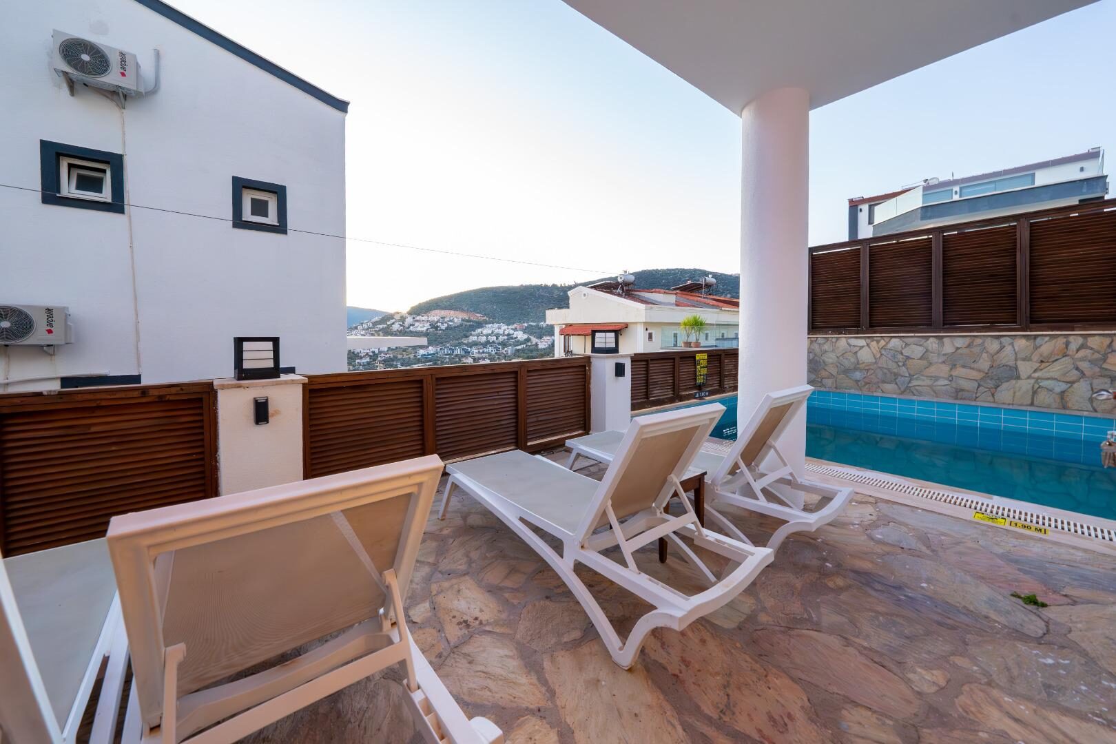 Villa Caledonia — 13