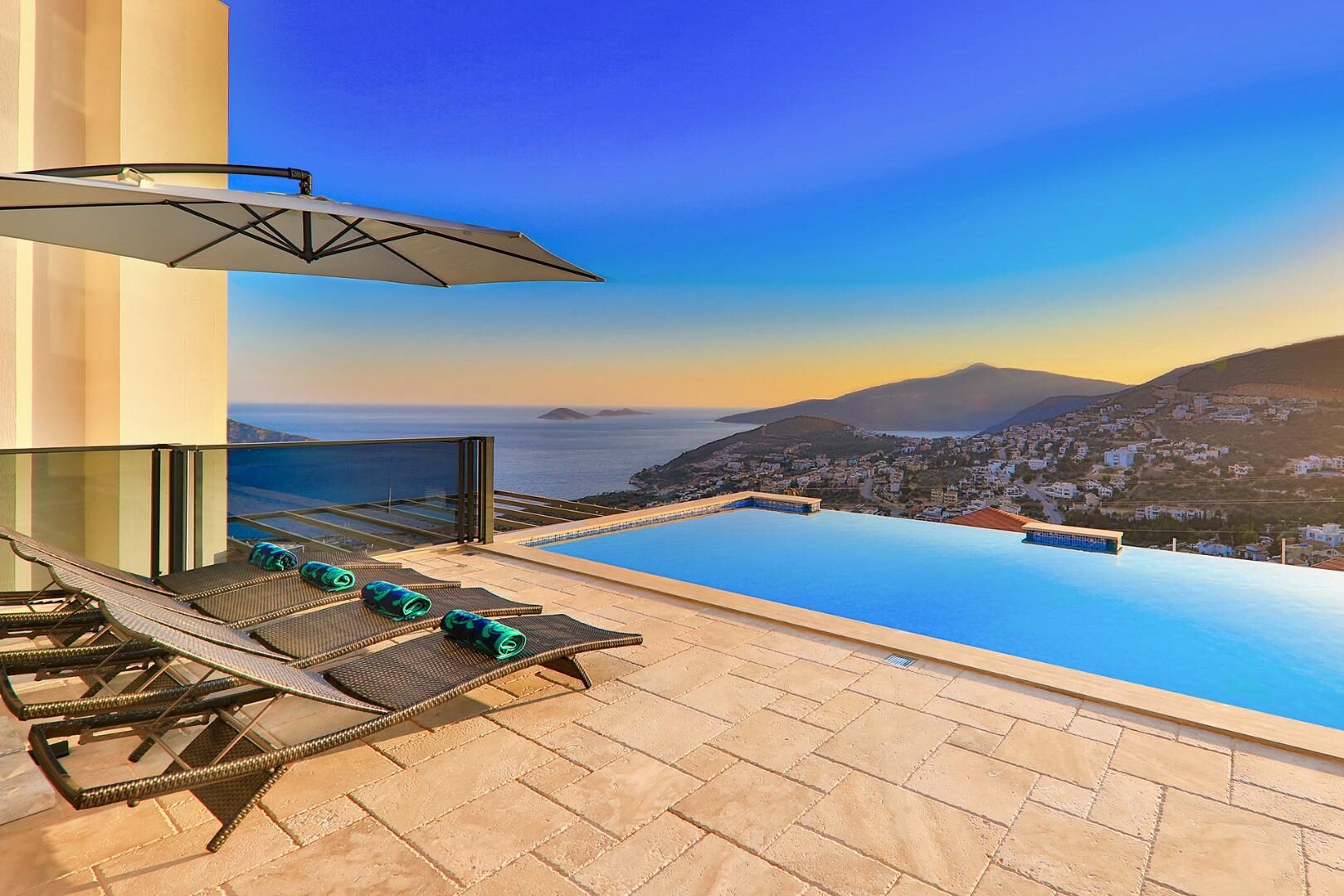 Villa Luxury — 7