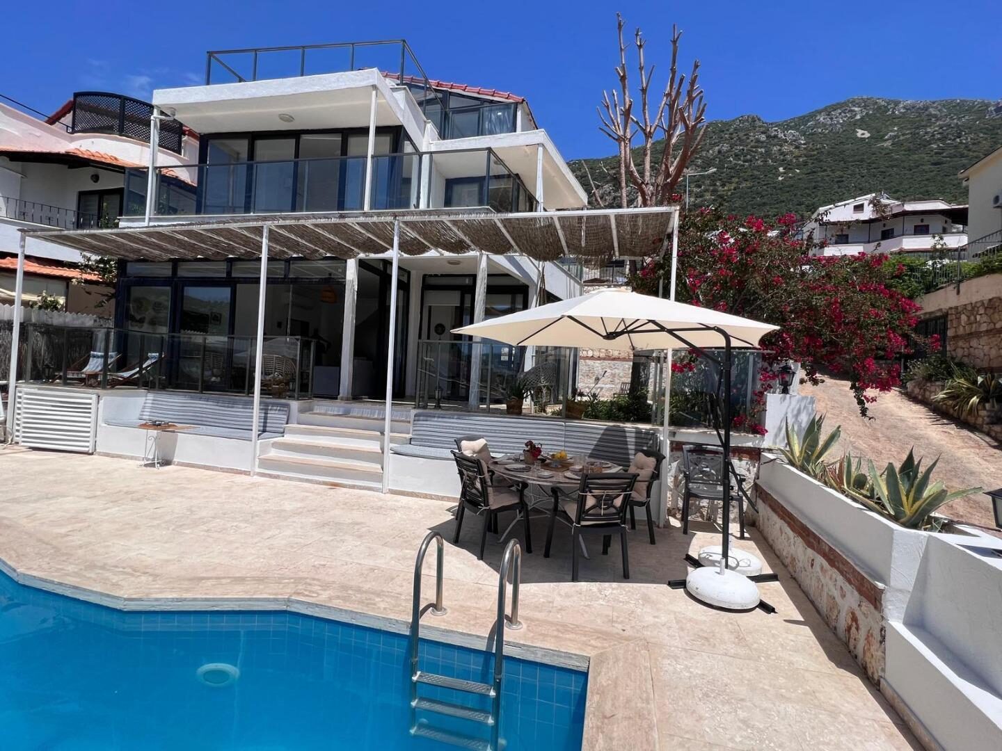 Villa Şerefe — 9