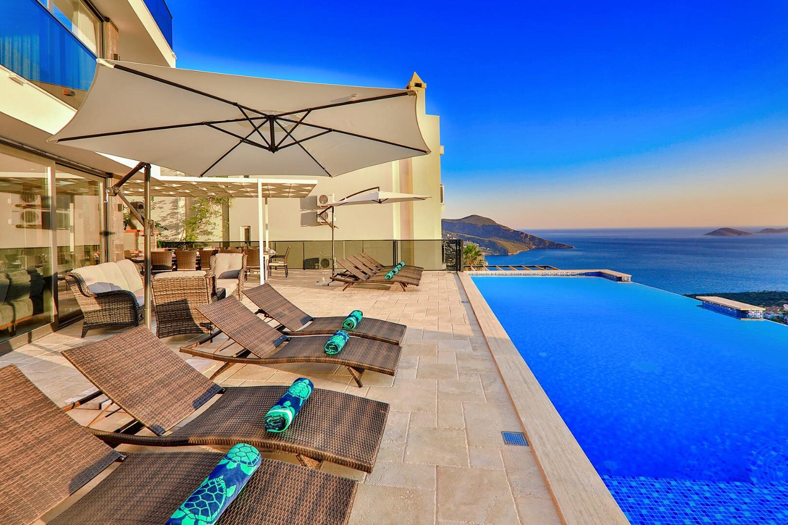 Villa Luxury — 13