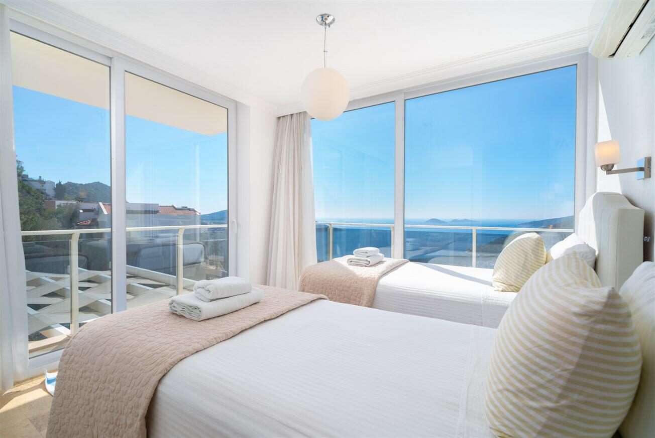 Villa Waratah — 52