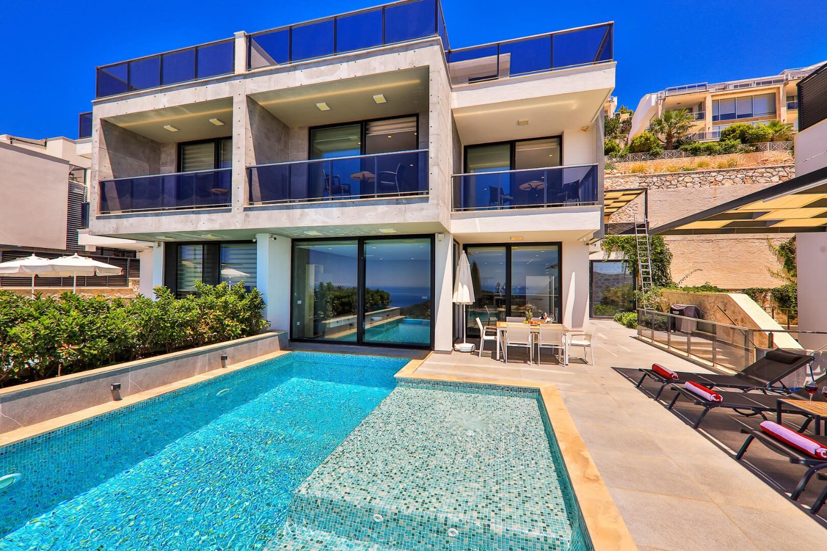 Villa Skylight — 9