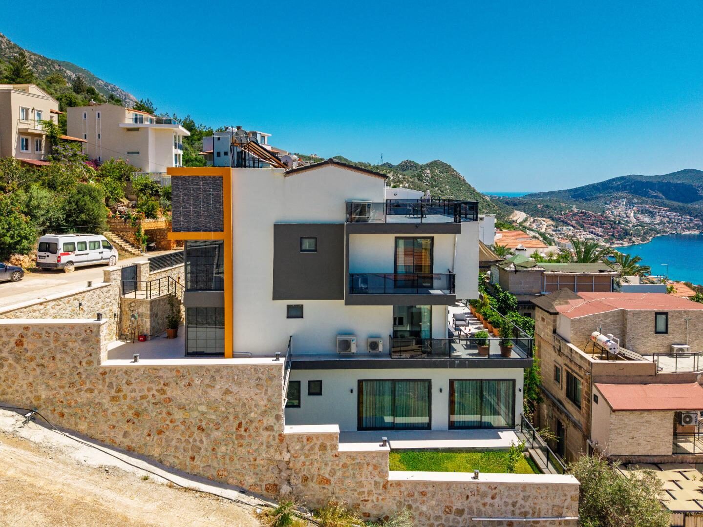 Villa Cassa — 71