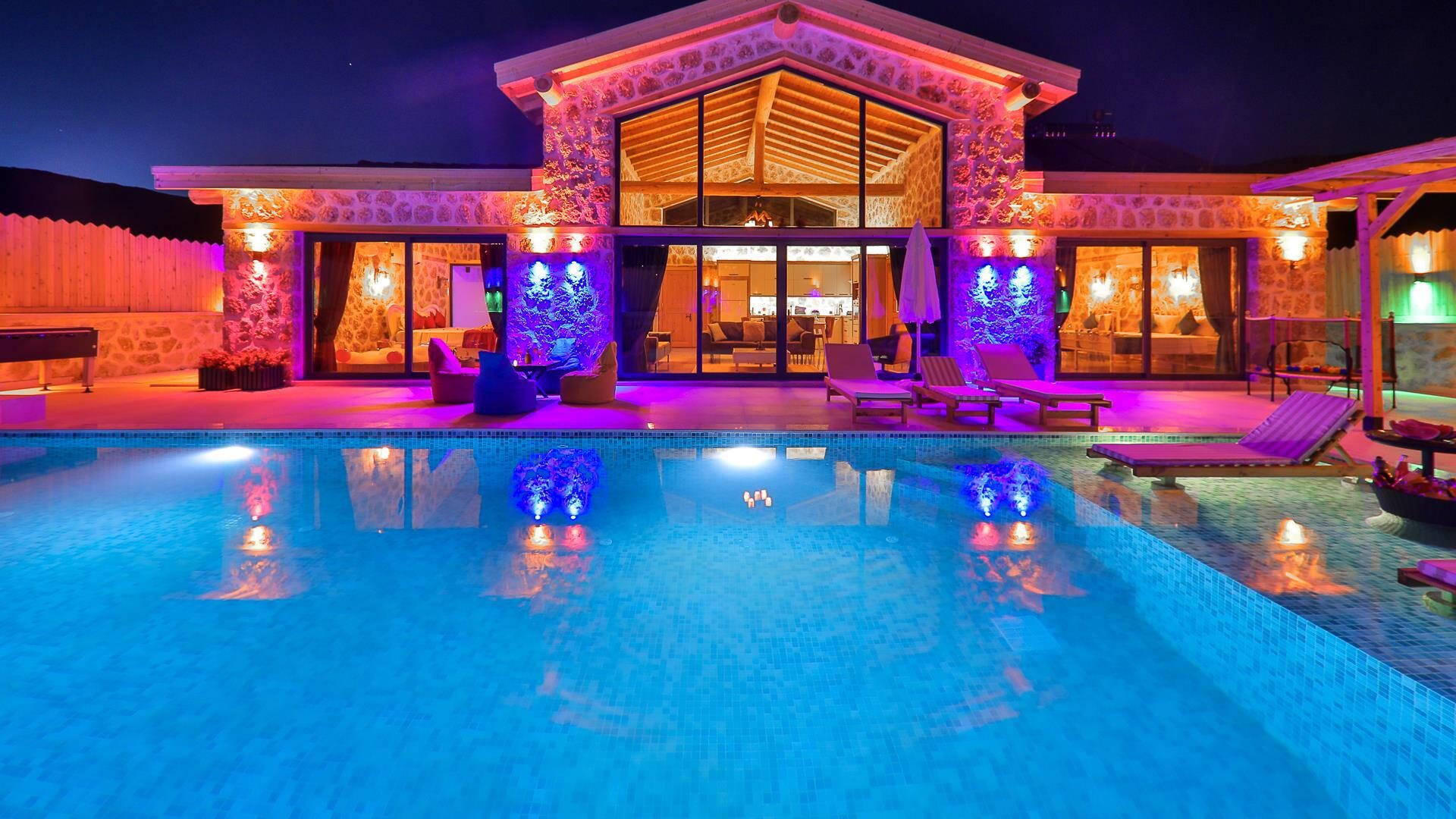 Villa Happiness — 6