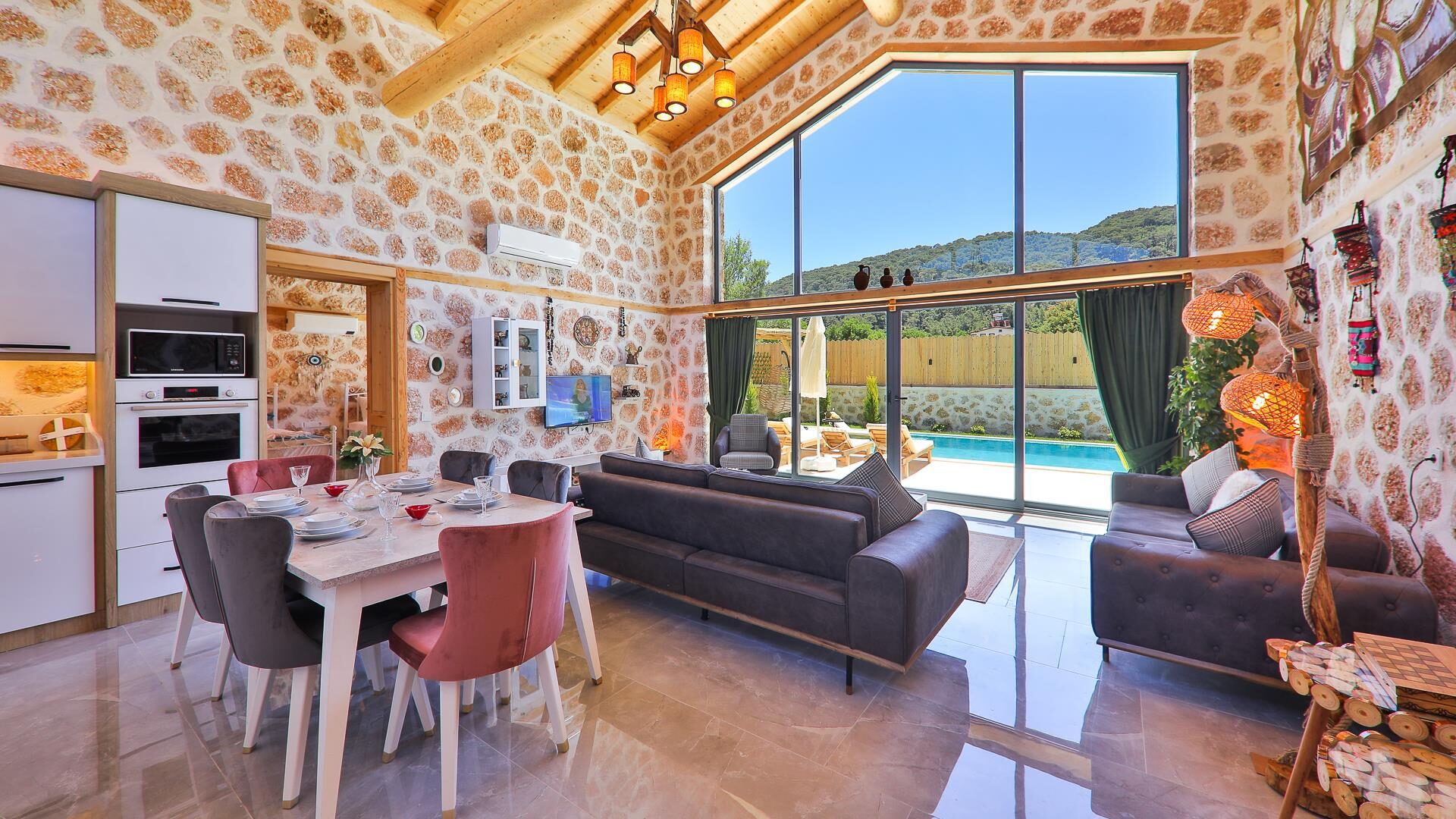 Villa Happiness — 20