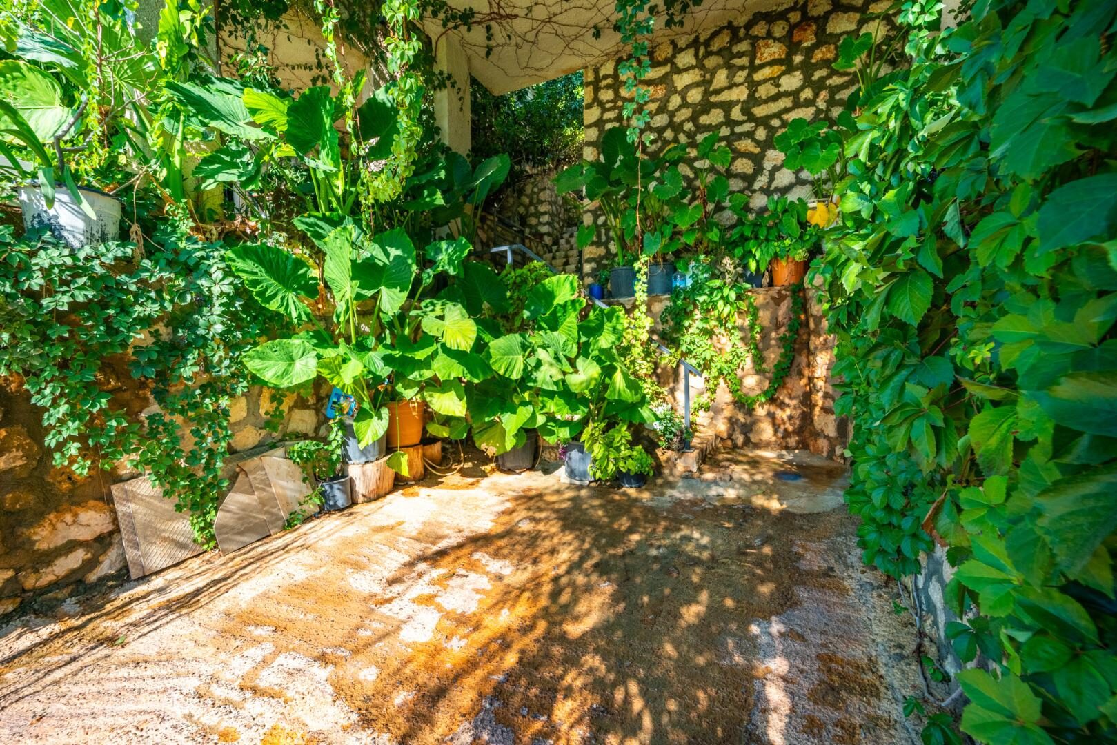 Villa Hyperion — 26