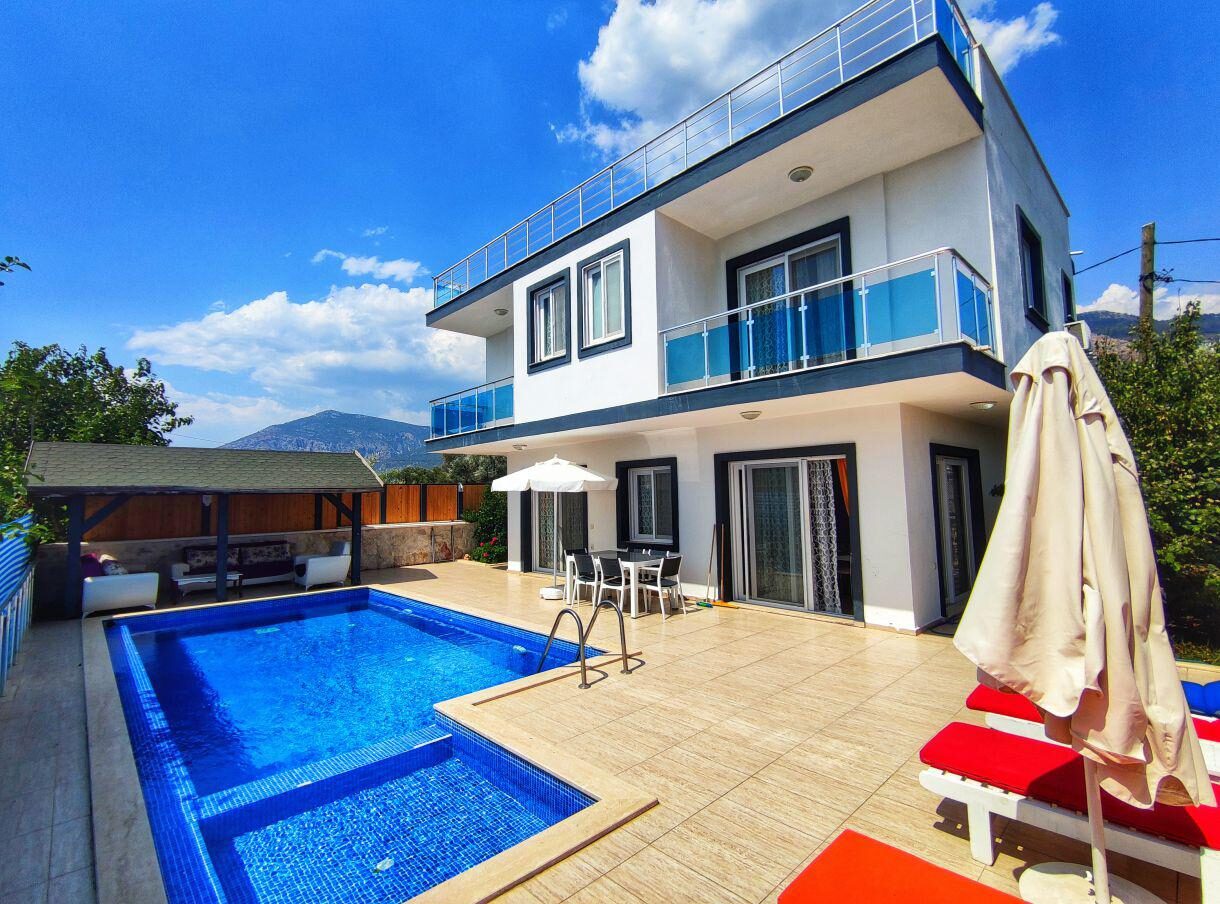 Villa Cemre Üzümlü — 2