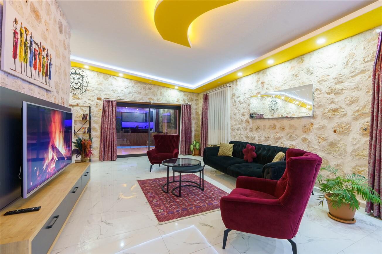 Villa Mira Queen — 34