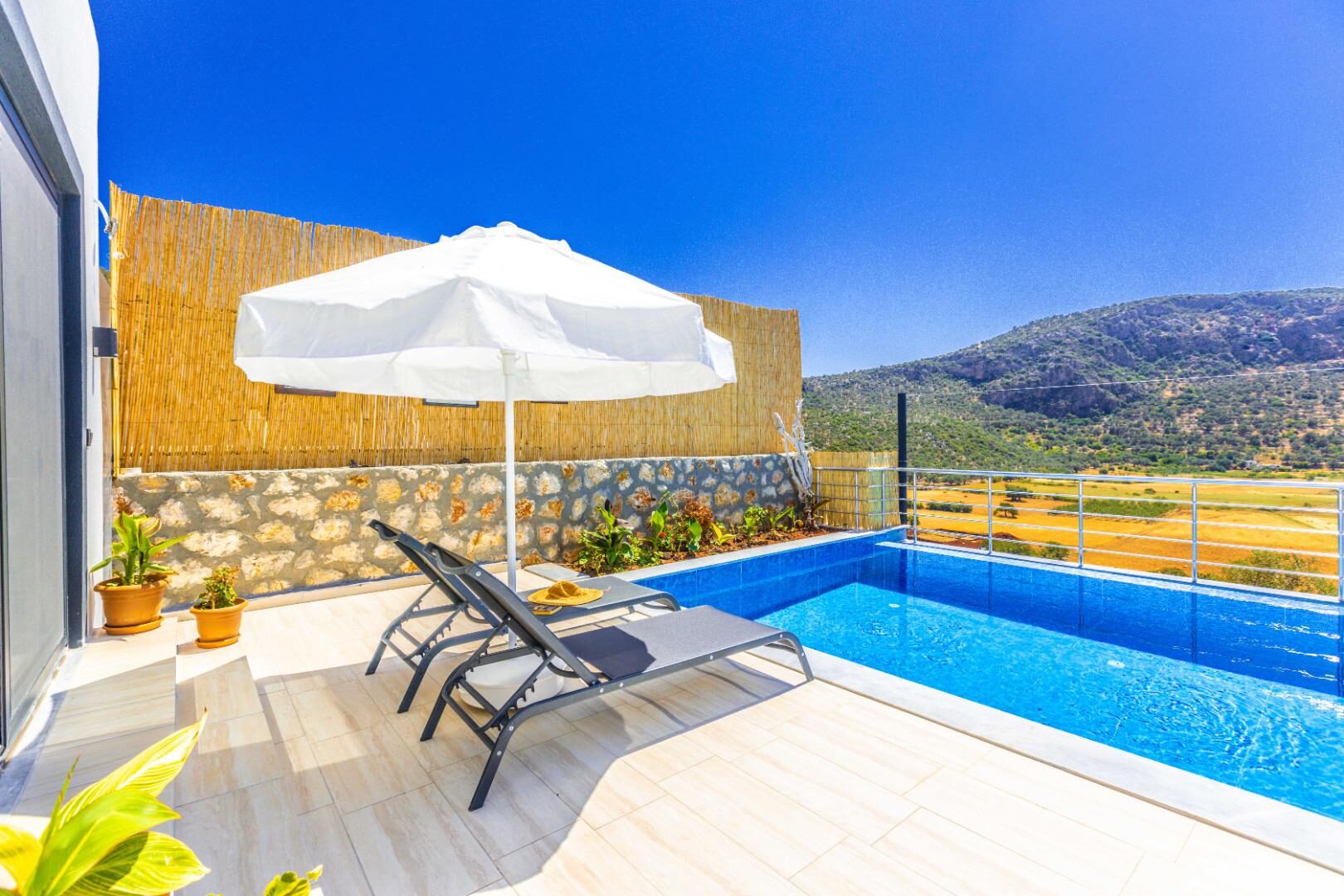 Villa Lambuka — 8