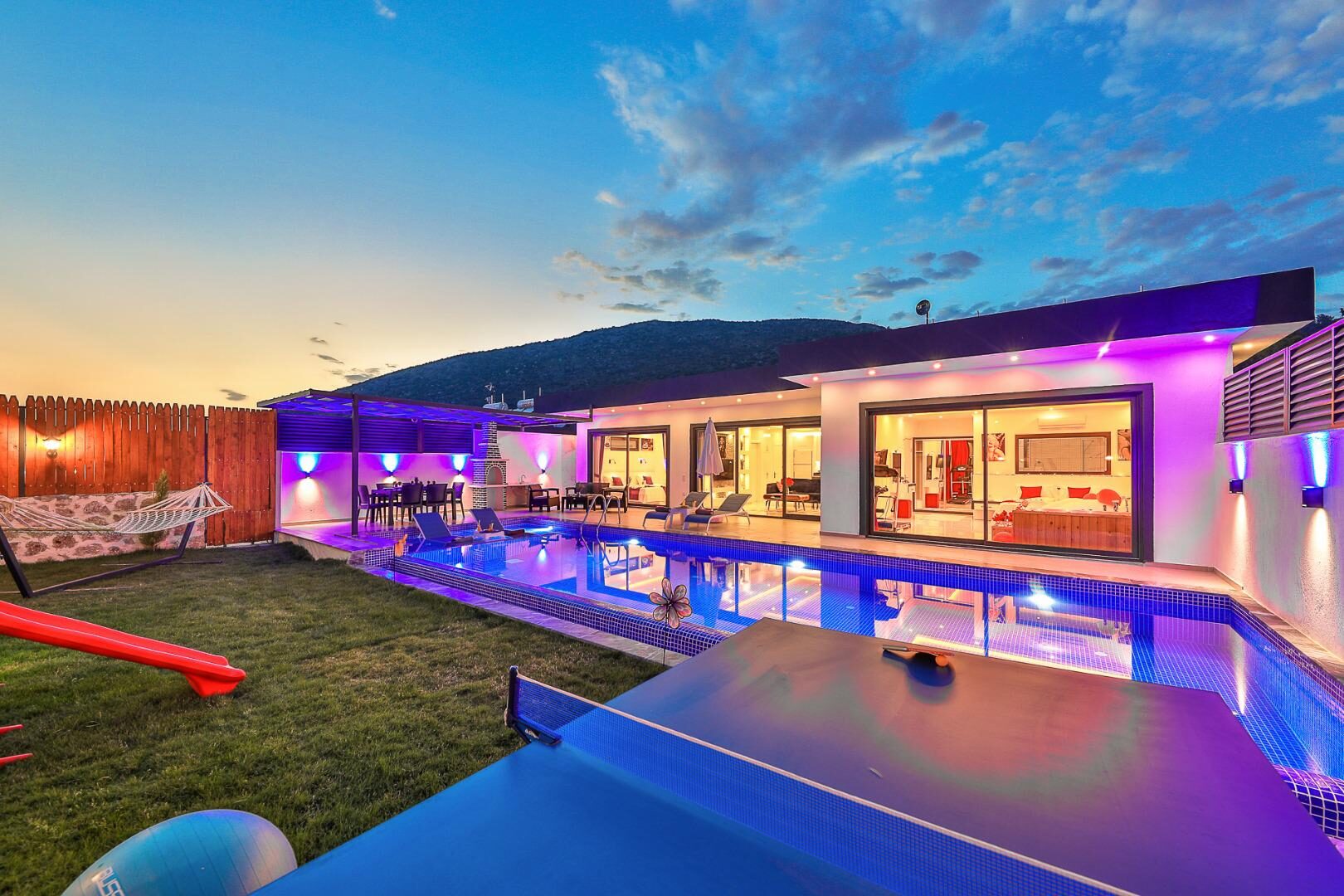 Villa Granada Duo — 2