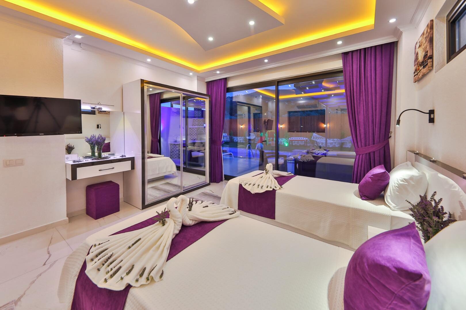 Villa Granada Duo — 48