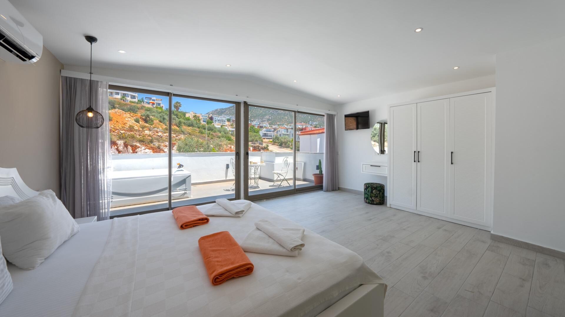 Villa Orange — 42