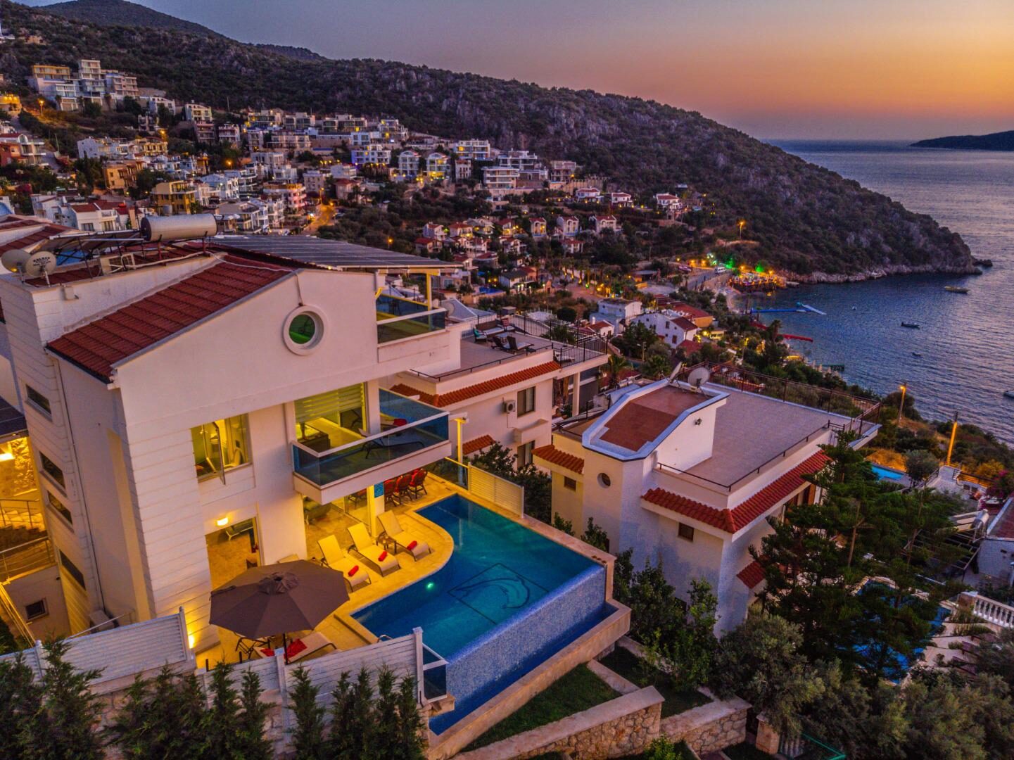 Villa Everes — 104
